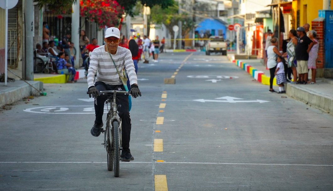 Con Barrios a la Obra, familias de El Santuario caminan por calles ...